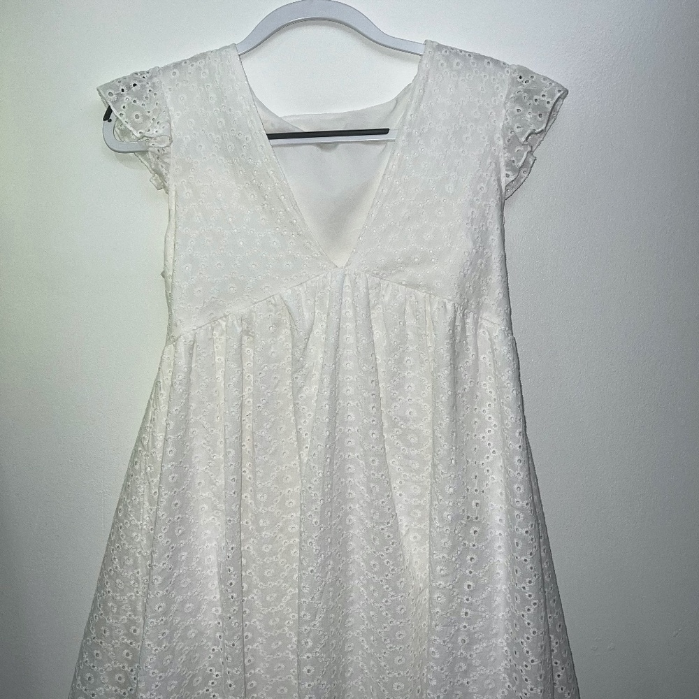 White Floral Dress size SMALL PETITE
